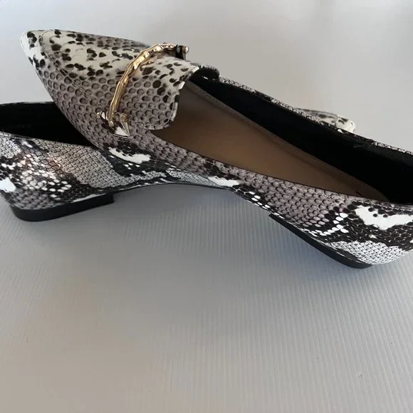 NOVO  Size 9 Snakeskin Black &  White ,Gold Detail Flat Shoes - Picture 1 of 15